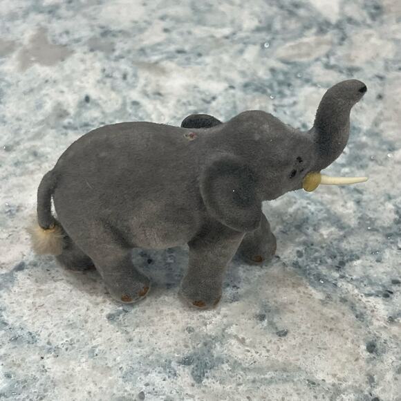 Vintage Wagner Kunstlerschutz Handwork Flocked West Germany ELEPHANT - Picture 4 of 5